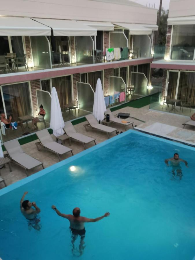 Hotel Capital Lux Нидри Экстерьер фото