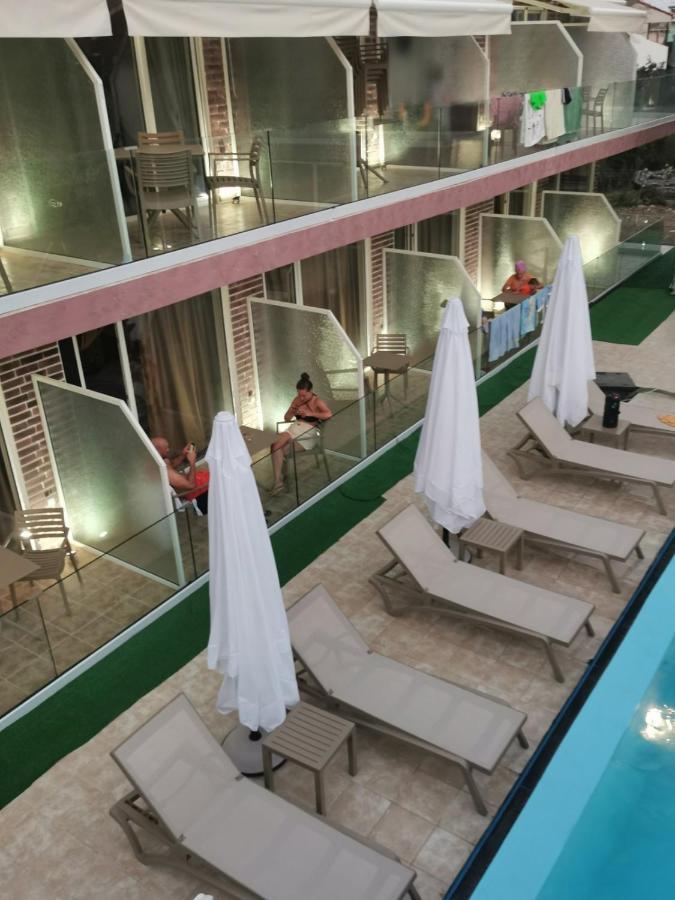Hotel Capital Lux Нидри Экстерьер фото