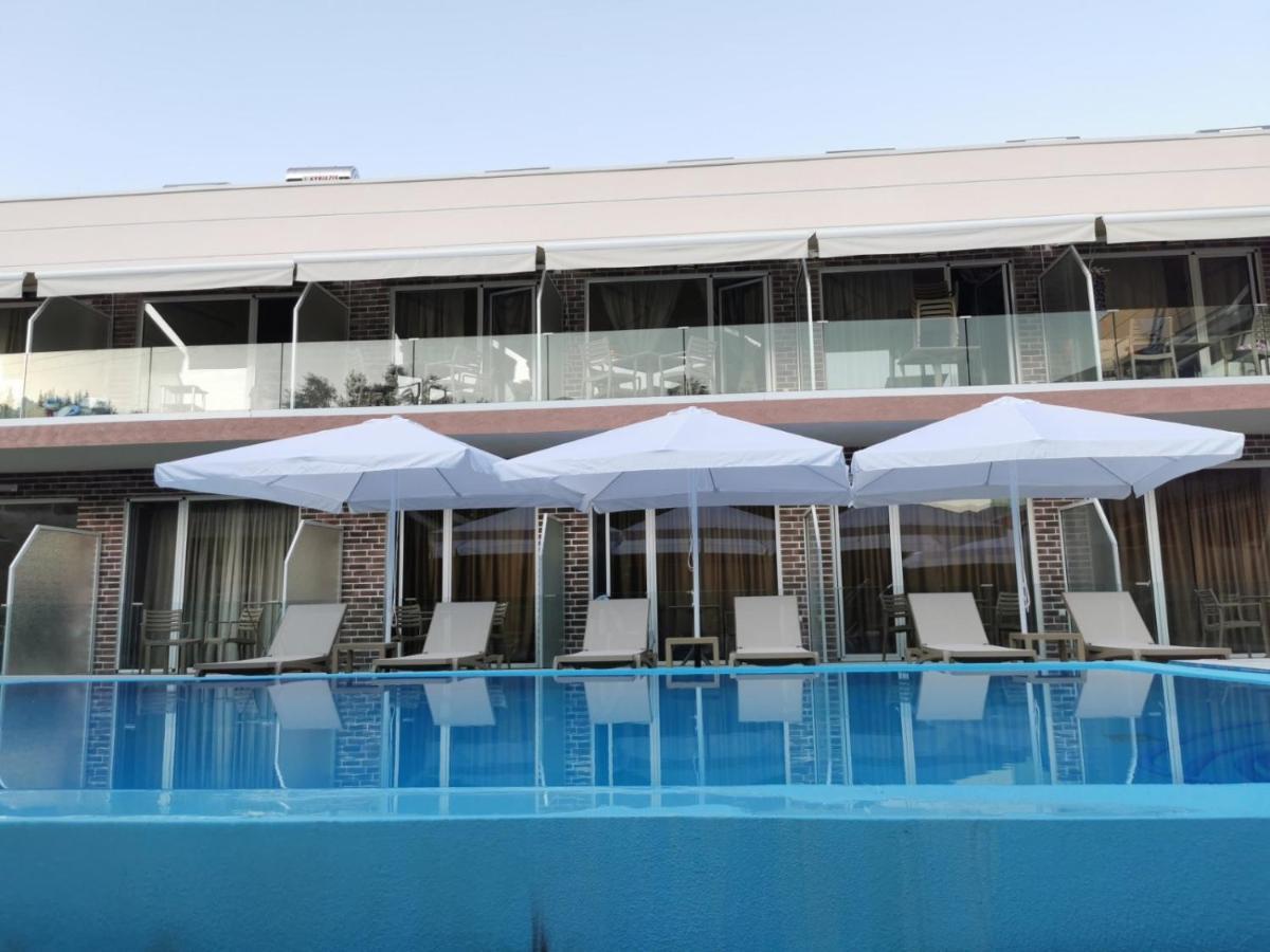 Hotel Capital Lux Нидри Экстерьер фото